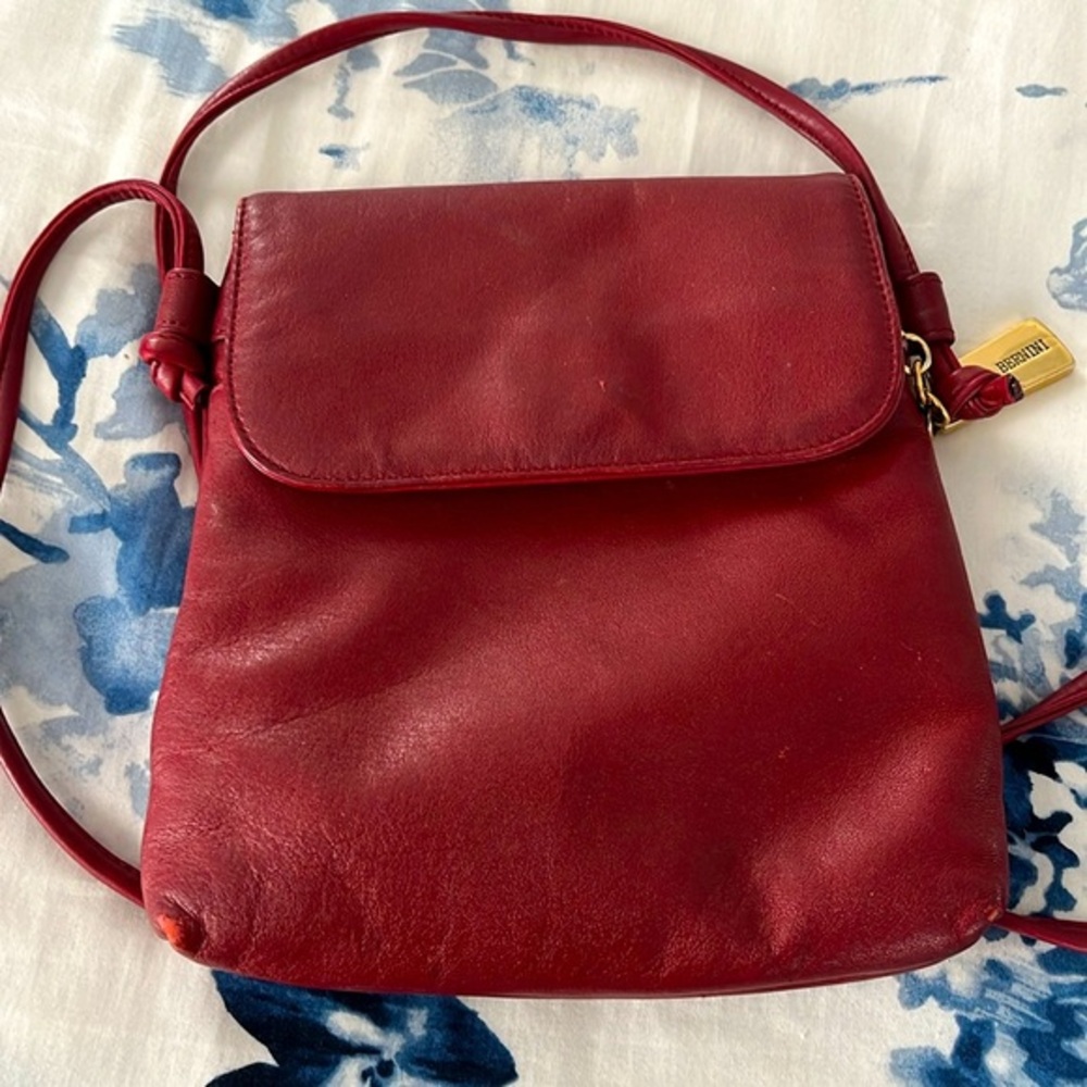 Giani Bernini burgundy leather crossbody bag, 100% Leather Exterior, Gently Used
